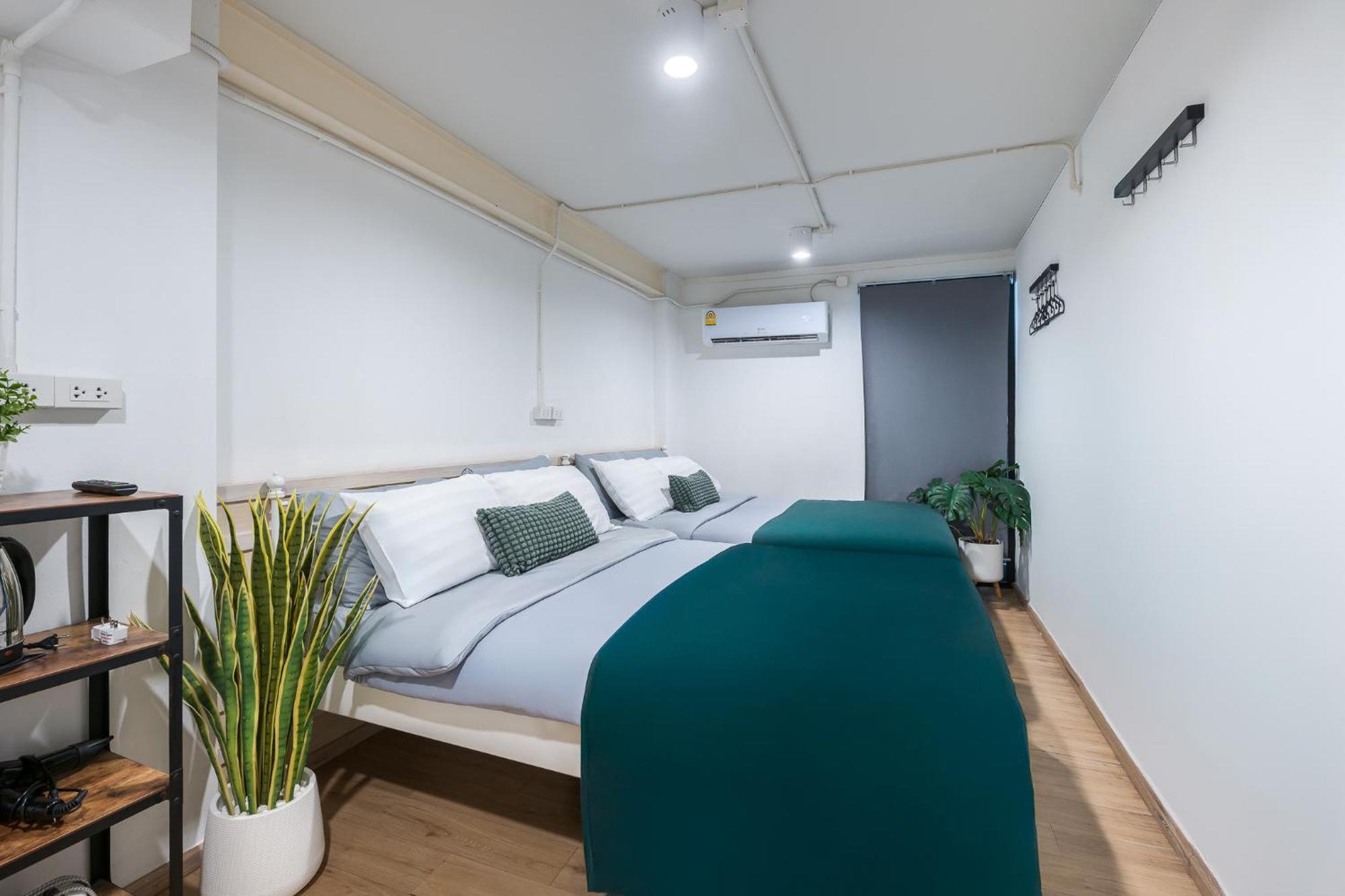 Platinum Deluxe Shopping Apartments Bangkok Buitenkant foto
